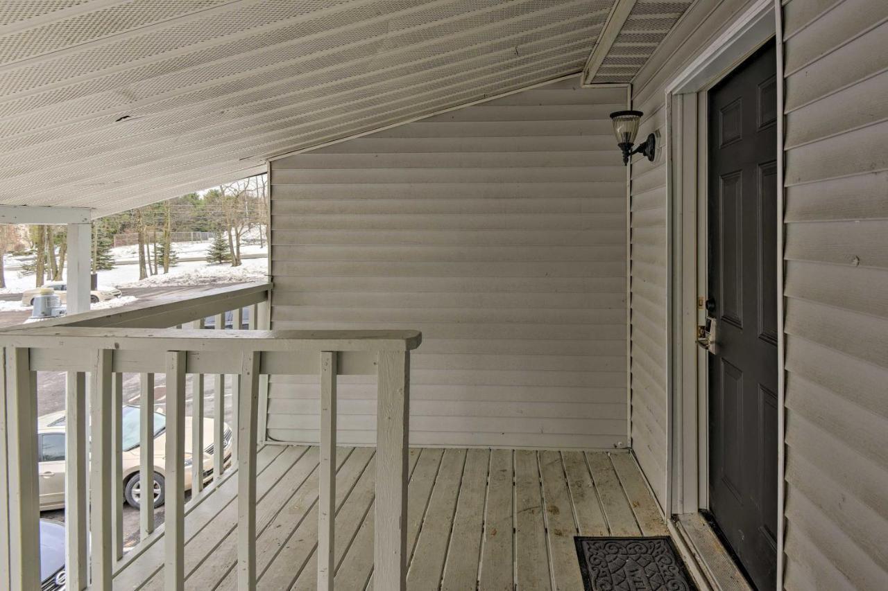 Mount Pocono Condo With Balcony, Near Mt Airy Casino Exterior photo